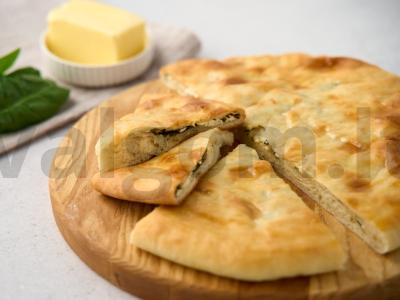 Ossetijos pyragas su sūriu ir špinatais pagrindine nuotrauka