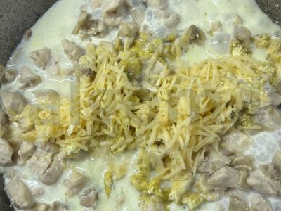 Makaronai su vištiena ir pievagrybiais grietinėlėje Žingsnis 6