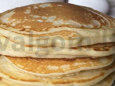 Blynai su šokoladiniu riešutų kremu pagrindine nuotrauka