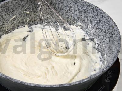 Čkmerulis su grietinėlės padažu keptuvėje Žingsnis 6