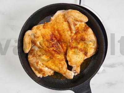 Čkmerulis su grietinėlės padažu keptuvėje Žingsnis 7