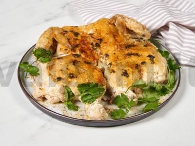 Čkmerulis su grietinėlės padažu keptuvėje pagrindine nuotrauka