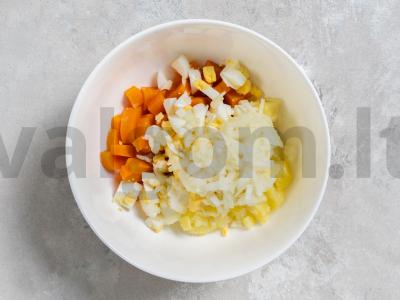 Skanus Olivier salotas su dešra ir česnaku Žingsnis 11