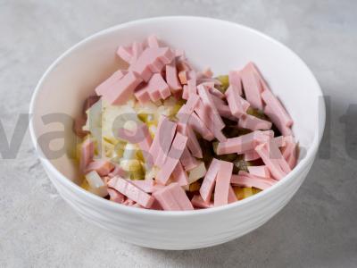 Skanus Olivier salotas su dešra ir česnaku Žingsnis 13