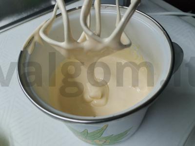 Abrikosų ritinys Žingsnis 4