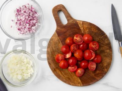 Pupelės su medžiotojų dešrelėmis Žingsnis 1