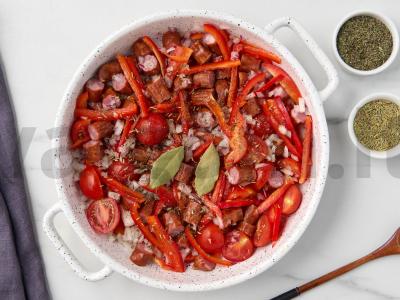 Pupelės su medžiotojų dešrelėmis Žingsnis 5