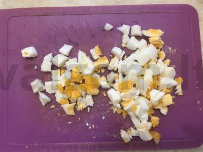 Skanus salotas su grybais ir marinuotais raudonaisiais pupelėmis Žingsnis 12