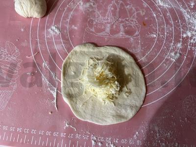 Sūrio valtelės su pomidoru ir lašiniais Žingsnis 7