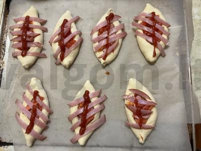 Sūrio valtelės su pomidoru ir lašiniais Žingsnis 15