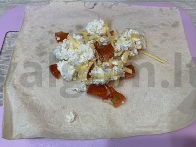 Lavašas su pomidorais, varške ir sūriu Žingsnis 4