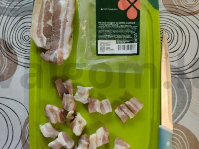 Rytinis omletas su lašiniais, brokoliais ir mocarela Žingsnis 1