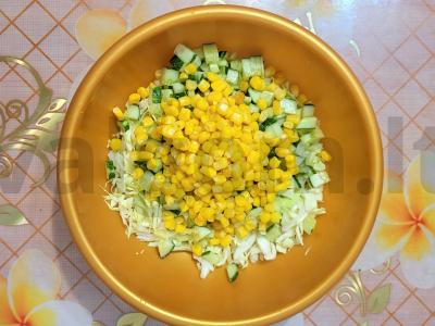 Salotas „Natalija“ su kukurūzais Žingsnis 3