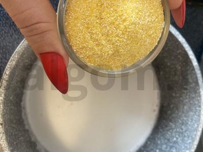 Kruopų košė su juodaisiais serbentais pusryčiams Žingsnis 1