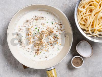 Makaronai su grietinėlės padažu Žingsnis 9