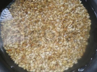 Troškinta kiauliena su perliniu miežiu majonezo-garstyčių padaže Žingsnis 2