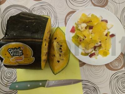 Vaisių desertas „Drakono kiaušinis“ su kondensuotu pienu Žingsnis 4