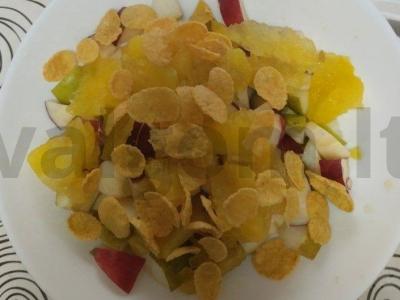 Vaisių desertas „Drakono kiaušinis“ su kondensuotu pienu Žingsnis 5