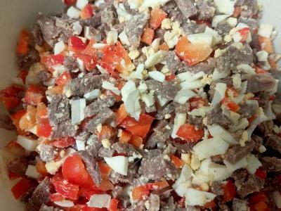 Salotas su jautienos liežuviu ir sūriu Žingsnis 2