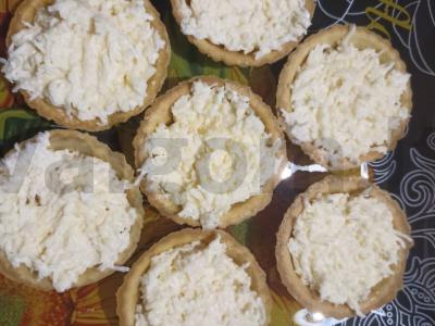 Sūrio ir česnako užkandėlės pagrindine nuotrauka