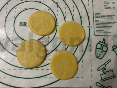 Sviestiniai žiedai su žemės riešutais arbatai Žingsnis 10