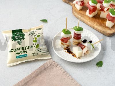 Kanarė su mocarela ir melionu pagrindine nuotrauka