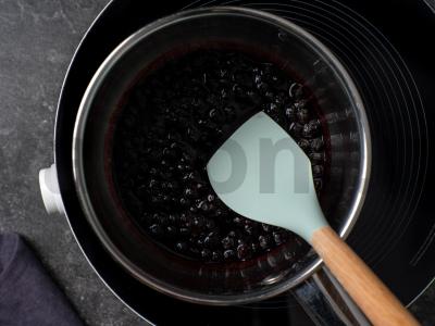 Kruasanai su kremu ir uogomis Žingsnis 3