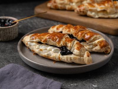 Kruasanai su kremu ir uogomis Žingsnis 7