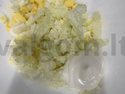 Užkandis „Lavašikai“ su kopūstais ir kiaušiniu Žingsnis 4