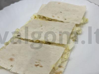 Užkandis „Lavašikai“ su kopūstais ir kiaušiniu pagrindine nuotrauka