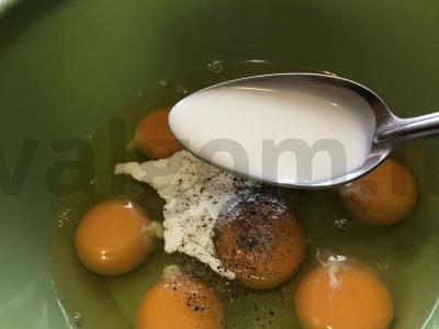 Omletas su sūriu skamorca Žingsnis 2