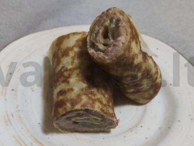 Blynai su paštetu ir marinuotu agurku pagrindine nuotrauka