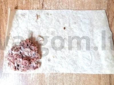 Lavašas su ryžiais ir žuvies konservais tešloje Žingsnis 4