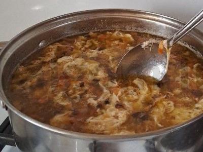 Žuvies konservų sriuba su kiaušiniu Žingsnis 15