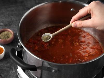 Kepta pasta pomidorų padaže Žingsnis 2