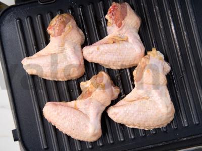 Vištienos sparneliai ant grotelių Žingsnis 5