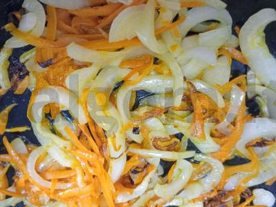 Jasmine ryžių plovas su vištienos širdelėmis Žingsnis 1