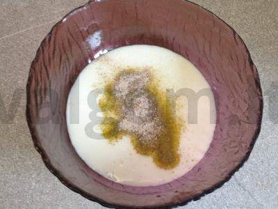 Kepti kalakutų pečiai kefyro marinate Žingsnis 2