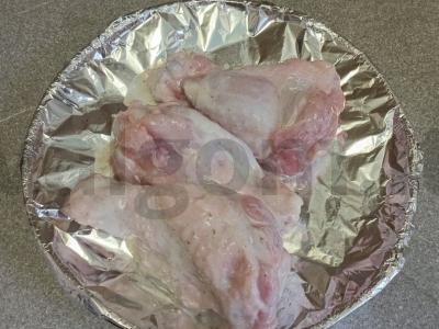 Kepti kalakutų pečiai kefyro marinate Žingsnis 4