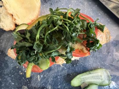 Kruasanų sumuštinis „Graikiškas“ Žingsnis 5