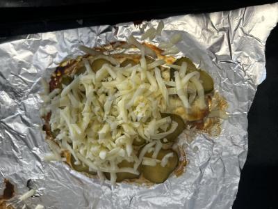 Vištienos kotletas su marinuotų agurkų uždengimu orkaitėje Žingsnis 9