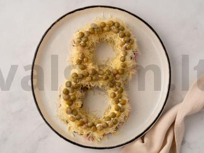 Salotas „Kovo 8-oji“ su žirneliais ir sūriu Žingsnis 6