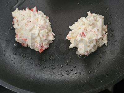 Krabų mėsos kotletai per 30 minučių Žingsnis 4