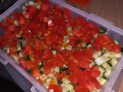 Sluoksniuotas „Cezaris“ su rūkytomis vištienos krūtinėlėmis Žingsnis 3