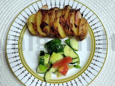 Keptas bulvės su bekonu ant grotelių pagrindine nuotrauka