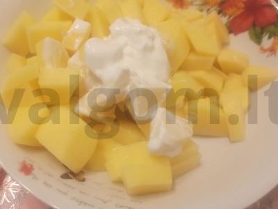 Bulvės su kalakutiena puode Žingsnis 2