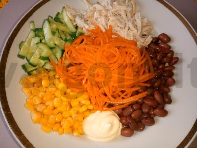 Skanus salotas su konservuotomis pupelėmis savo sultyse Žingsnis 3