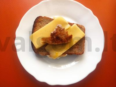 Kiaušinienė duonoje „Laivas“ pagrindine nuotrauka