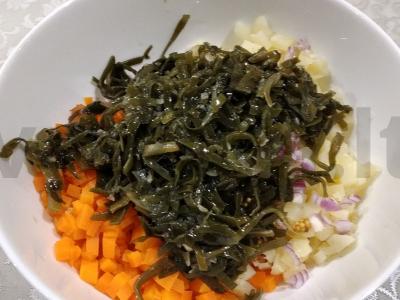 Salotos su jūros kopūstais ir daržovėmis „Puikus“ Žingsnis 4