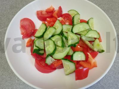 Daržovių salotas su keptais baklažanais Žingsnis 3